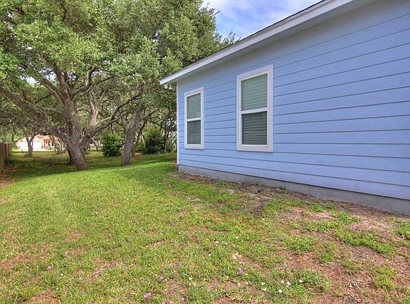 5th image of 81 Astor Cir