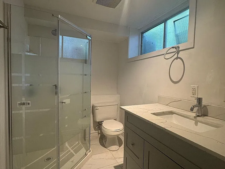 210 Church St #BASEMENT — Photo 7