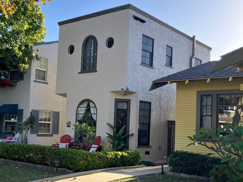 405 D Ave