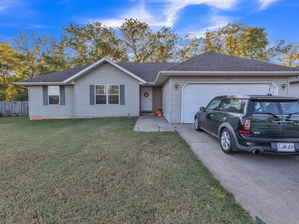 423 S Teakwood Avenue, Republic, MO 65738