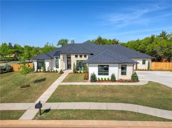 5117 Deerfield Dr, Edmond, OK 73034