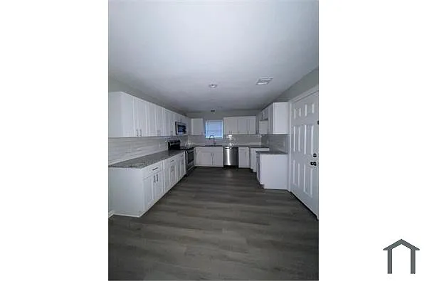 Building Photo - 445 Bolero Ave