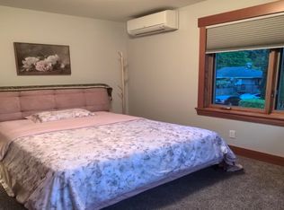 9702 46th Ave NE, Seattle, WA 98115