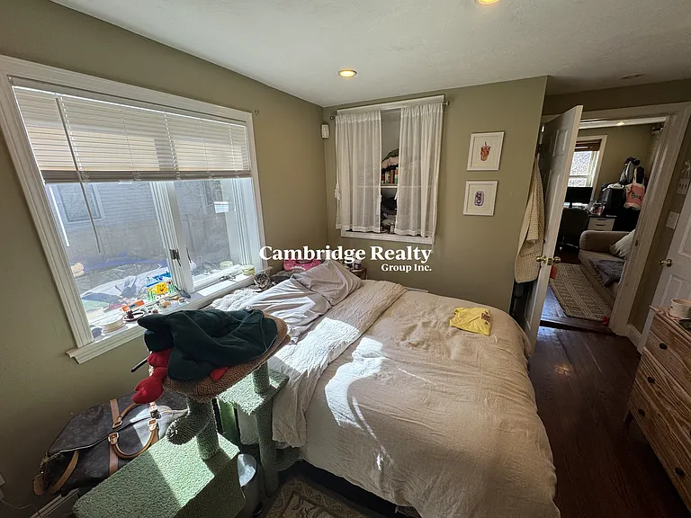 735 Somerville Ave #1T — Photo 11