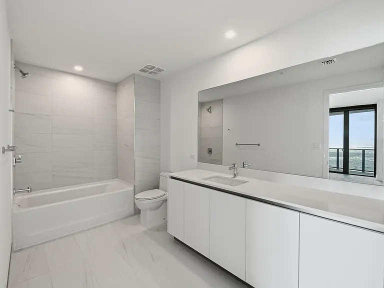 900 N Ocean Blvd #802 — Photo 30