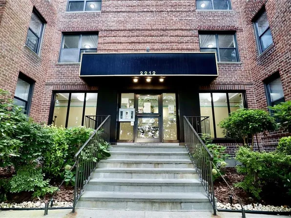 2212 Plumb 1st Street image 1 of 23