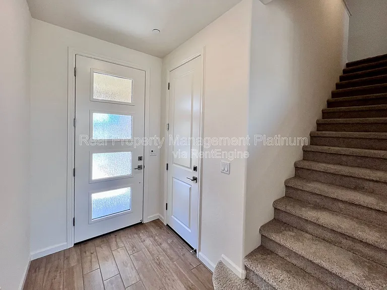 2059 N Wagon Ln — Photo 10