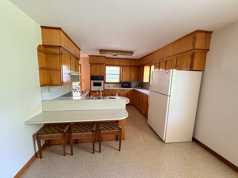 Kitchen and snackbar area