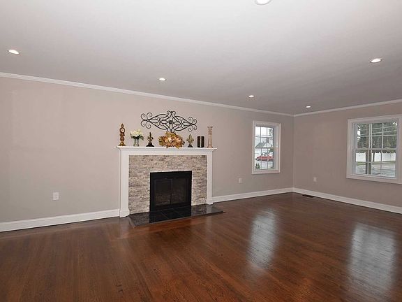 2nd image of 536 South Broadway