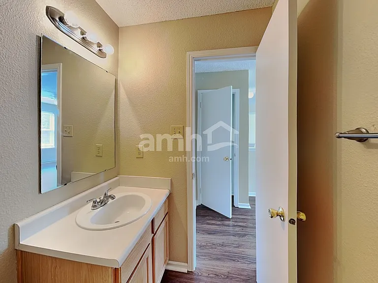 14470 Forsythia Ln — Photo 16