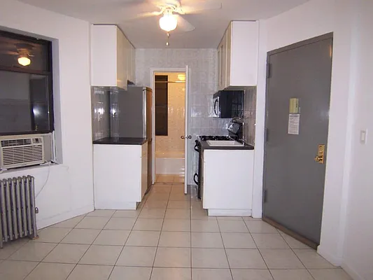 Rented by Town Residential | media 14