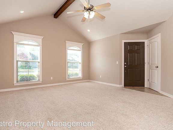 3rd image of 3106 SW Hillstone Ave