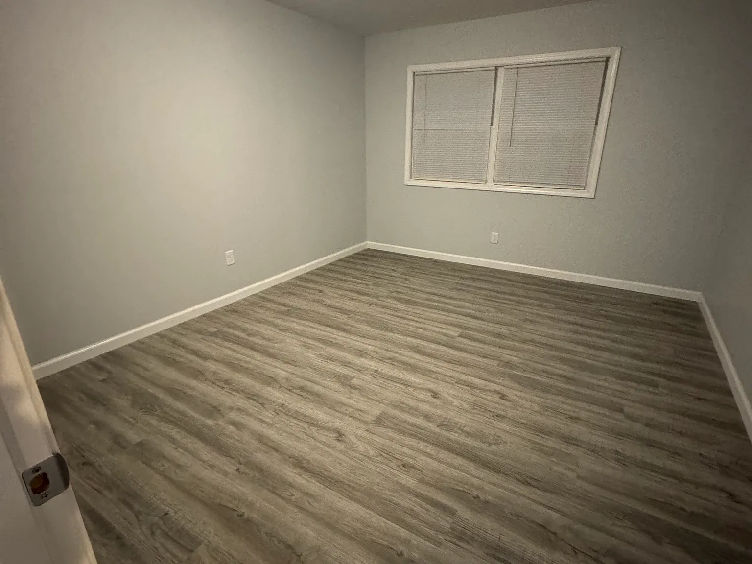 2 bed, 700 sqft, $890 — Photo 2