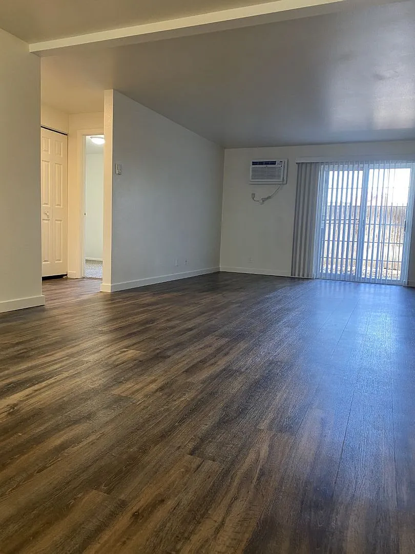 102 - Raymond — Photo 4
