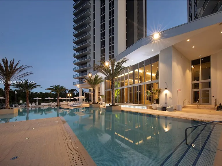 16385 Biscayne Blvd #1104 — Photo 71