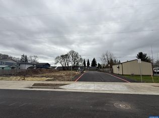 3 Symphony Way, Lebanon, OR 97355