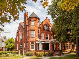Goodell Manor