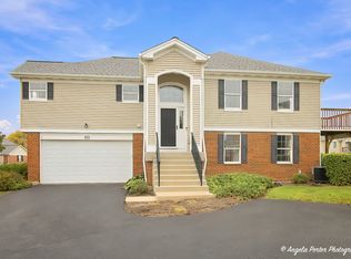613 Legend Ln #20-4, McHenry, IL 60050