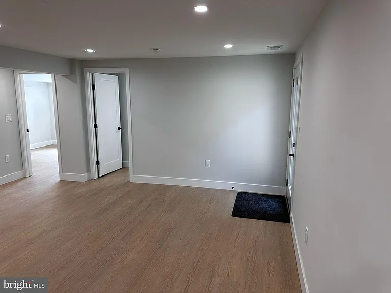 7506 Wellesley Dr — Photo 14