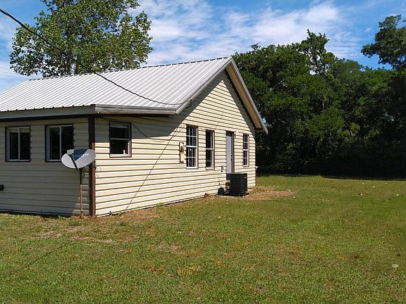 3rd image of 240 Carroll Dr
