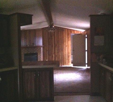 5th image of 128 Martindale Ct