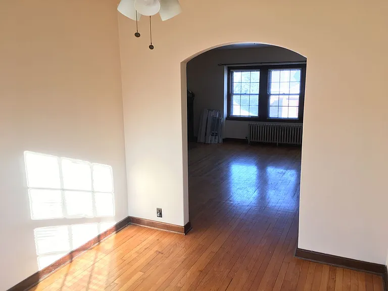 402 Grand Ave — Photo 17