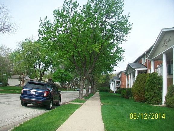4th image of 100 E Lillian Ave APT 2B