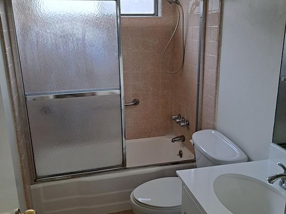 5th image of 344 N Maryland Ave Unit 104