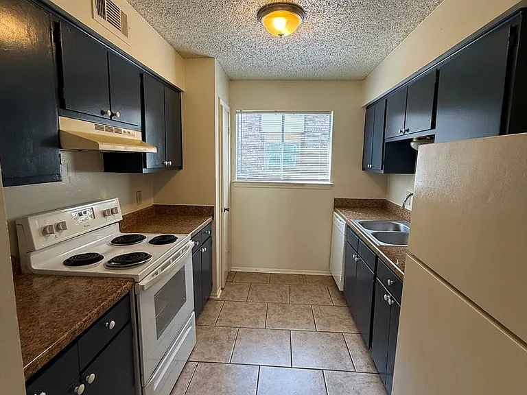 8727 Granite Dr — Photo 11
