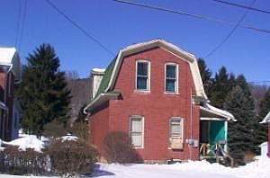 1st image of 913 4th St