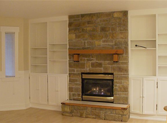 3rd image of 225 Glenn St