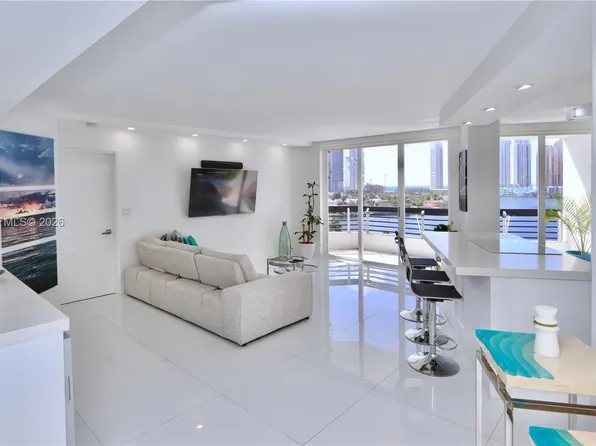 3600 Mystic Pointe Dr APT 1115, Aventura, FL 33180