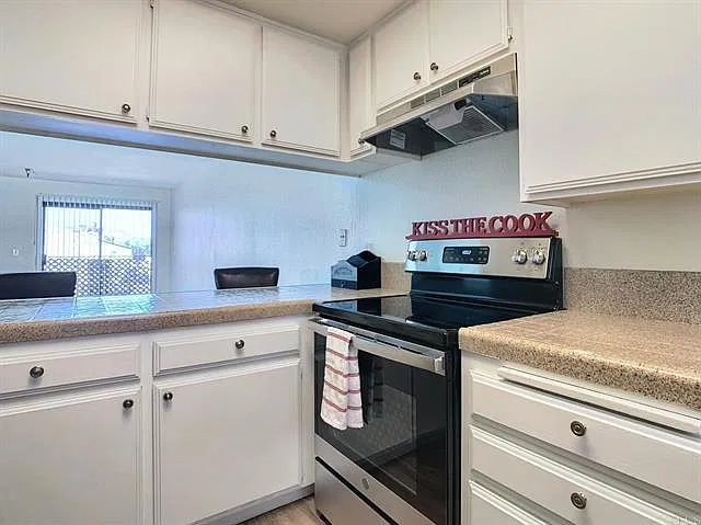 2 bed, 1228 sqft, $2,450 — Photo 4