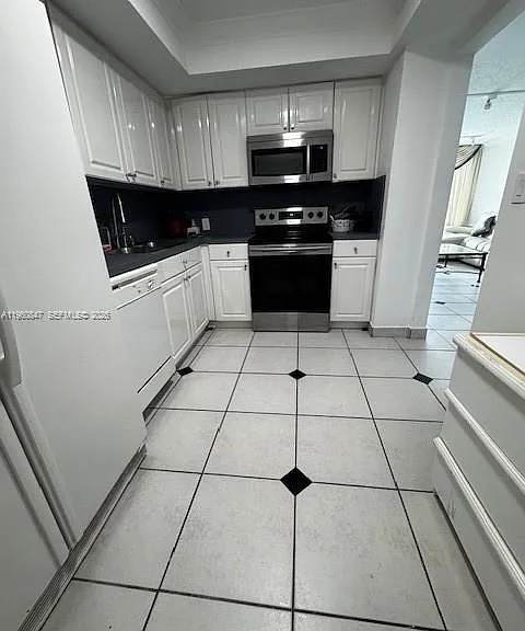 100 Bayview Dr #319 — Photo 8