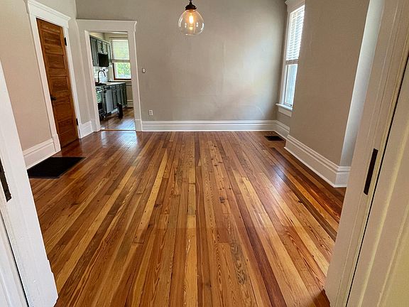 3rd image of 339 W Hubbard Ave