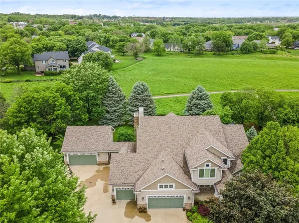 8161 Heather Bow, Johnston, IA 50131