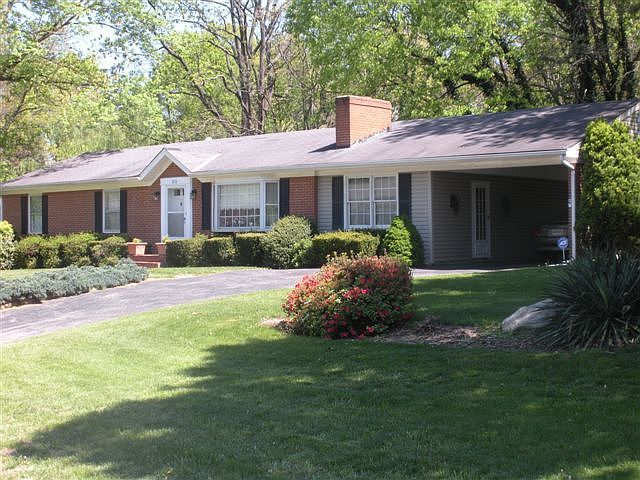 1st image of 3636 Kentland Dr SW