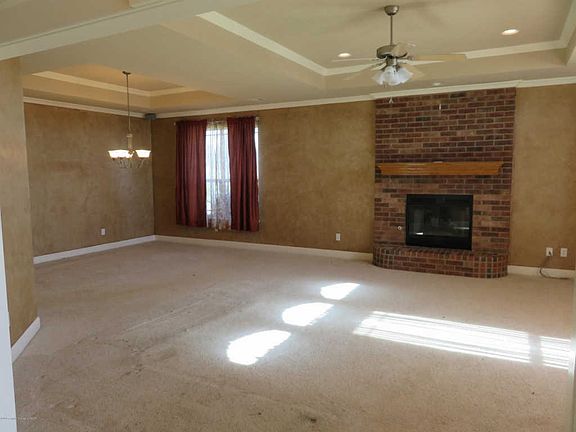 4th image of 17650 Creek View Dr