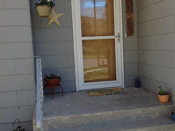 3rd image of 1112 Wilder Ave