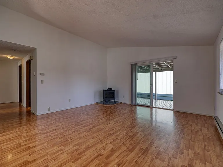 4924 Cottage Ln SE — Photo 5