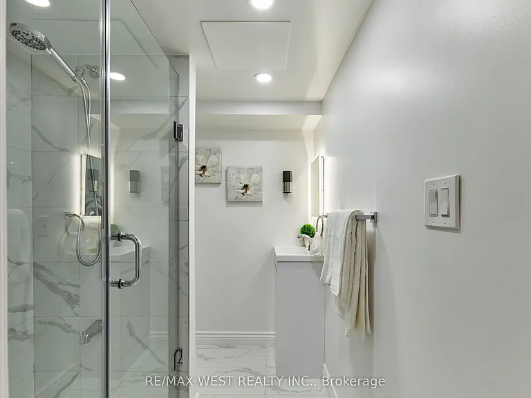 67 Hobbs Dr #BASEMENT — Photo 11
