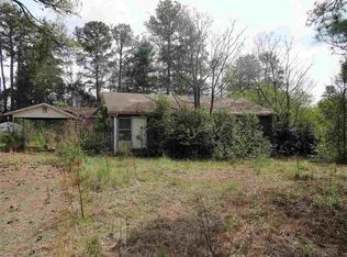 639 Howell Rd, Wellford, SC 29385