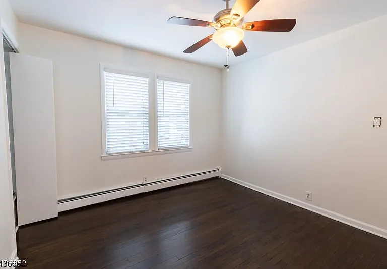 210 Globe Ave — Photo 18