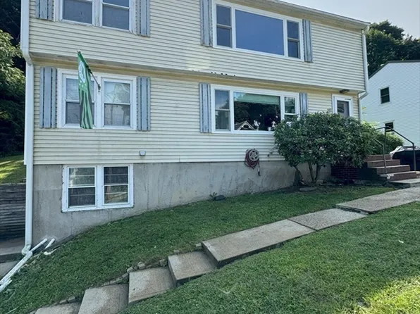 487-487 E Merrimack St #489, Lowell, MA 01852