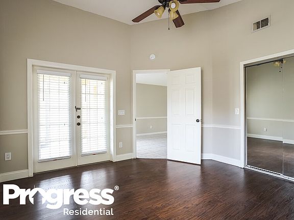 4th image of 737 Heather Glen Cir