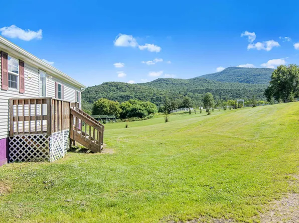 33 Evelyn's Way, Cambridge, VT 05464