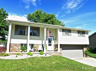 201 Tanglewood Ln, East Peoria, IL