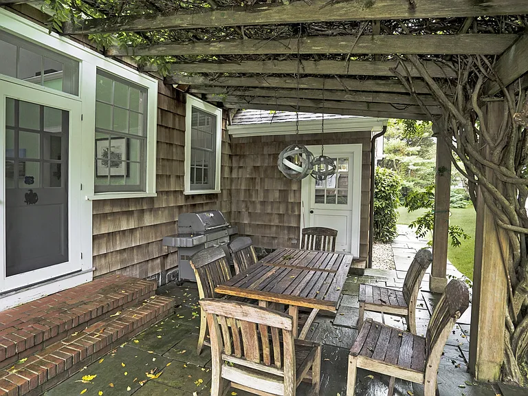 5 Shinnecock Rd — Photo 17
