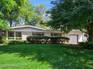 9053 Tamaroa Ter, Skokie, IL 60076