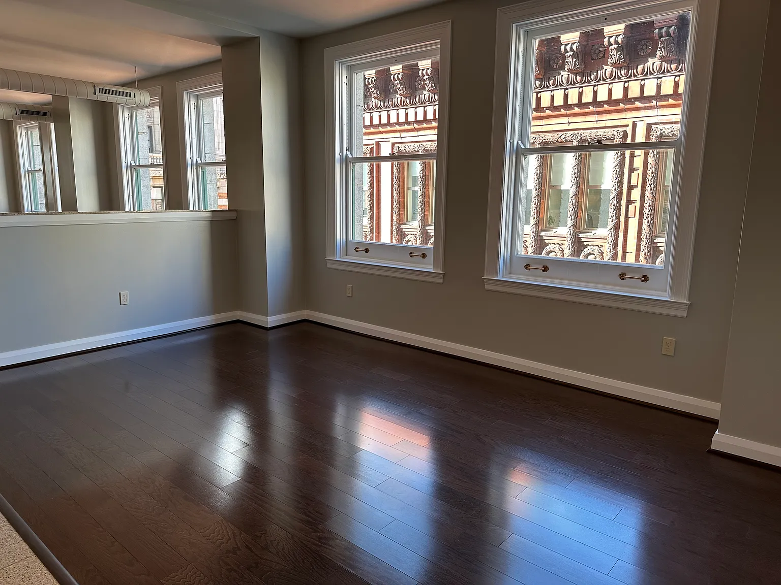 2 bed, 2.5 bath, 2200 sqft, $3,400 — Photo 2
